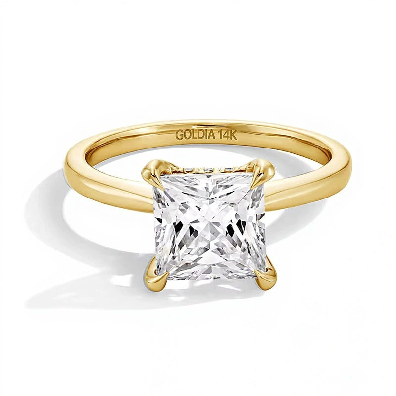 2,5 ct. Gesamtgewicht Solitär-Verlobungsring mit Labordiamant im Princess-Schliff und verstecktem Halo in 14K Gelbgold (F/VS2)