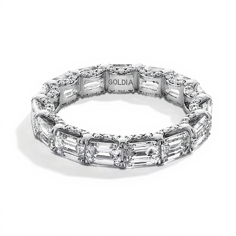 5.17 ct. Gesamtgewicht Memoire-Ring mit Labordiamanten im Smaragdschliff in 14K Weißgold (F/VS2) – Größe 8