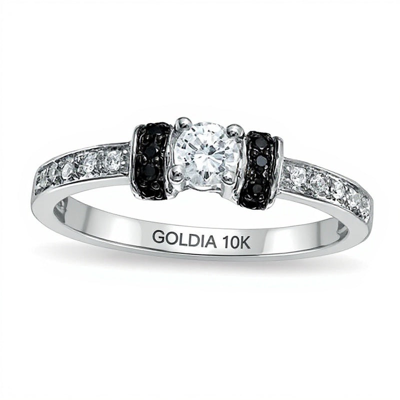 0,25 ct. Gesamtgewicht behandelter schwarzer und weißer Diamant Solitär mit seitlichem Besatz Verlobungsring in 10K Weißgold