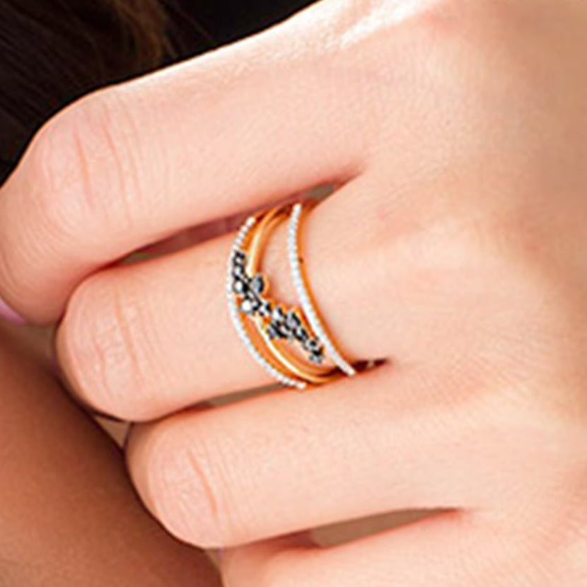 0.38 ct. Gesamtgewicht behandelter schwarzer und weißer Diamant Scatter Orbit Ring in 10K Gelbgold