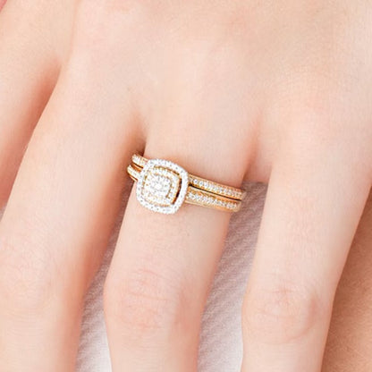 Brautset mit Diamanten im Komposit-Design, rund und im Kissenschliff, 0,33 ct. Gesamtgewicht, in 10K Gelbgold