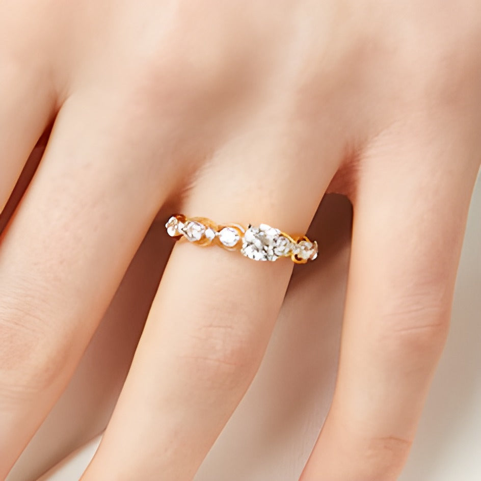 1.0 ct. Gesamtgewicht Diamant Solitär mit seitlichem Besatz Verlobungsring in 14K Gelbgold
