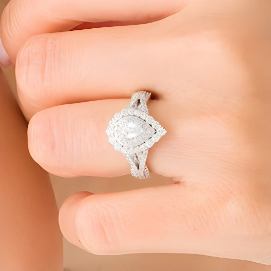 1.0 ct. Gesamtgewicht tropfenförmiger Diamant Halo-Verlobungsring mit doppeltem Rahmen und geteiltem Ringschienen-Design im Vintage-Stil in 14K Weißgold