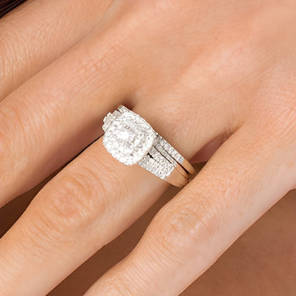 Brautset mit Diamanten im runden und Kissenschliff, mehrreihig, 0,5 ct. Gesamtgewicht, in 10K Weißgold