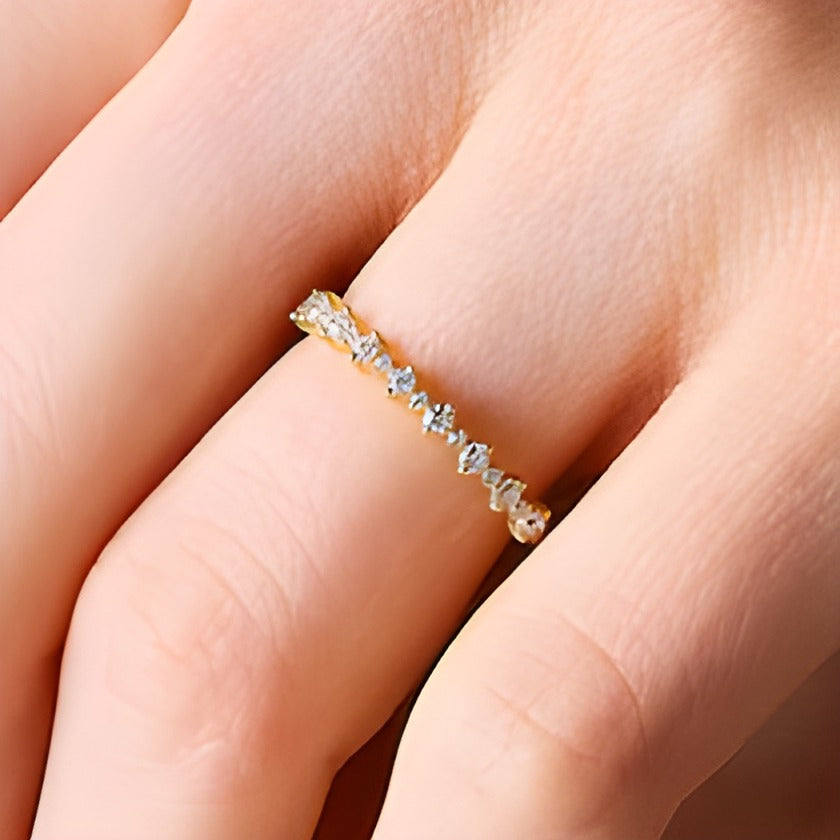 0,2 ct. Gesamtgewicht Diamant Memoire-Ring stapelbar mit alternierendem Muster in 14K Gelbgold