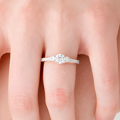 Dreistein-Verlobungsring mit Diamanten 1.0 CT. Gesamtgewicht in 10K Gold Bicolor