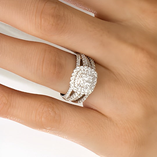 Braut-Set mit Diamanten im Kissenschliff und rund, mehrreihig, in 10K Weißgold, 1.13 ct. Gesamtgewicht