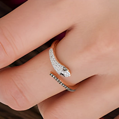 0.1 ct. Gesamtgewicht Champagner- und weißer Diamant Schlangen-Ring offen in 10K Roségold