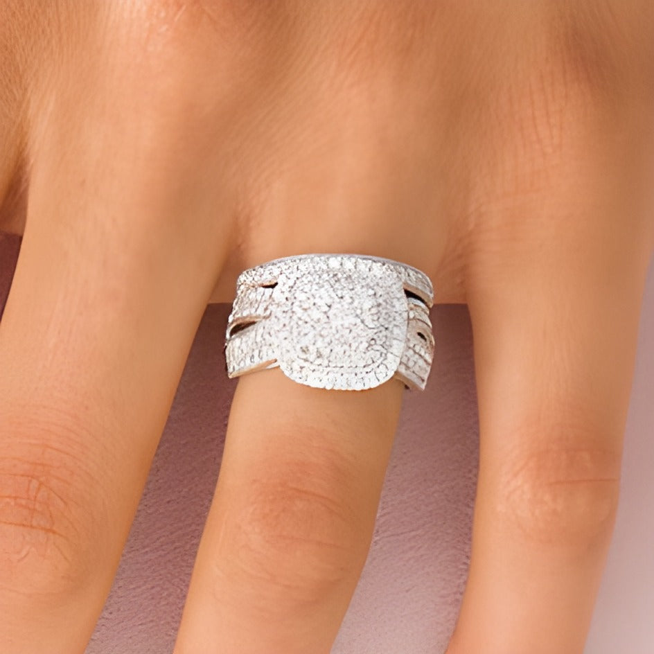 Brautset mit Diamanten im Kissen- und Rundschliff im Vintage-Stil, 1.33 ct. Gesamtgewicht, in 10K Weißgold