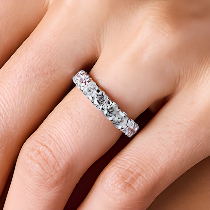 2.0 ct. Gesamtgewicht Labordiamant Memoire-Ring mit neun Steinen in 14K Weißgold (F/VS2)
