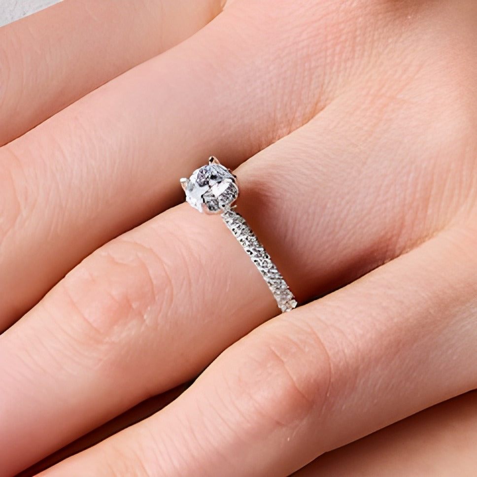 1.0 CT. Gesamtgewicht Halo-Verlobungsring mit Diamanten in 14K Weißgold