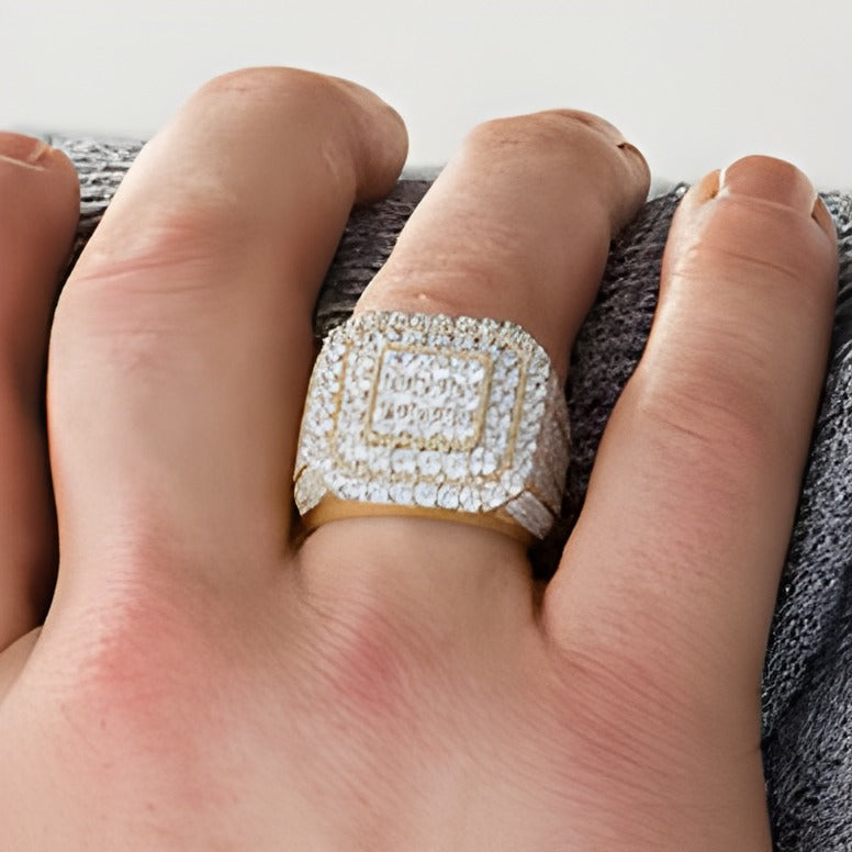 Fashion-Ring mit 5.0 ct. Gesamtgewicht weißen Diamanten in rund und Princess in 10K Gelbgold für Damen
