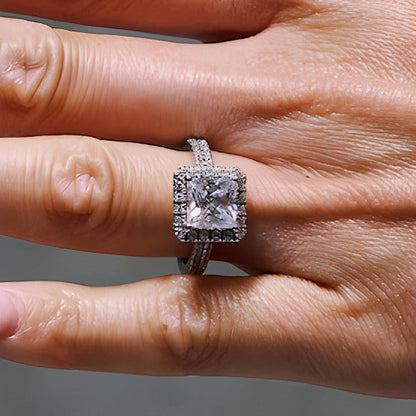 2.63 CT. Gesamtgewicht Halo-Ring mit Labordiamanten im Princess-Schliff in 14K Weißgold (F/SI2)