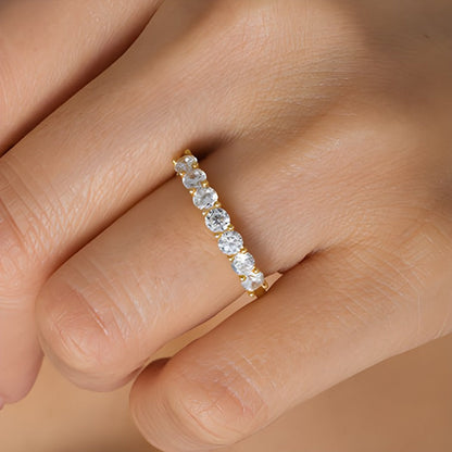 Memoire-Ring mit sieben Diamanten 1.0 ct. Gesamtgewicht in 10K Gelbgold