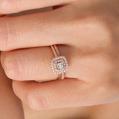 0.25 ct. Gesamtgewicht Diamant-Brautset mit doppeltem Kissenschliff-Rahmen in 10K Roségold