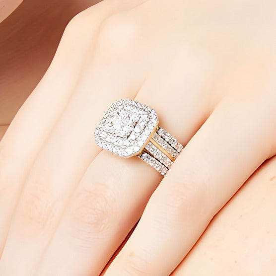 3.0 ct. Gesamtgewicht Multi-Diamant Komposit Halo Dreiteiliges Brautset in 14K Gelbgold