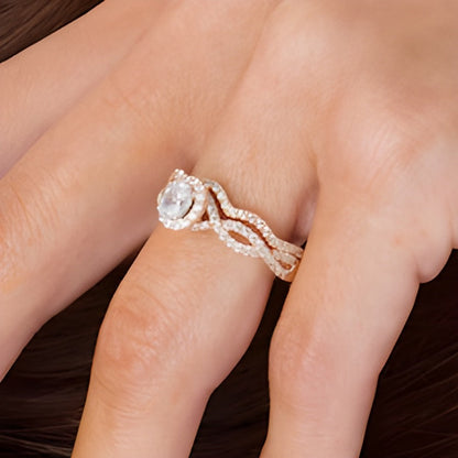 Braut-Set mit ovalem Diamant 1.0 CT. Gesamtgewicht in 14K Roségold (I/I2)