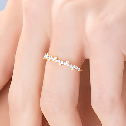 0,25 ct. Gesamtgewicht Diamant-Memoire-Ring mit Streubesatz in 10K Gelbgold