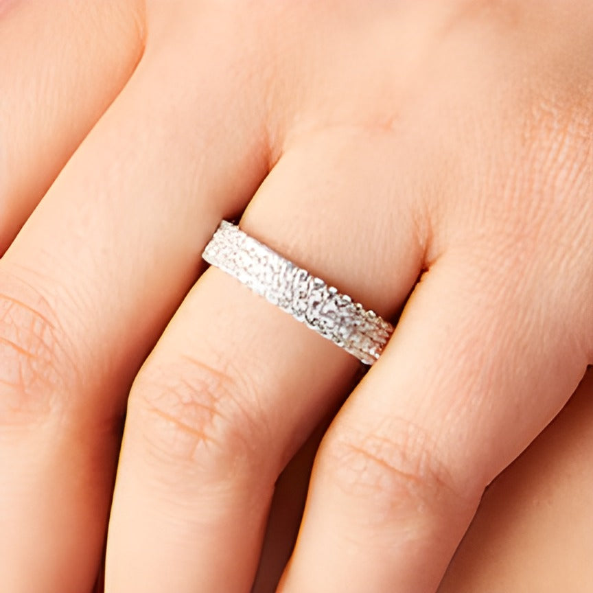 1,75 ct. Gesamtgewicht Diamant Memoire-Ring dreireihig in 14K Weißgold