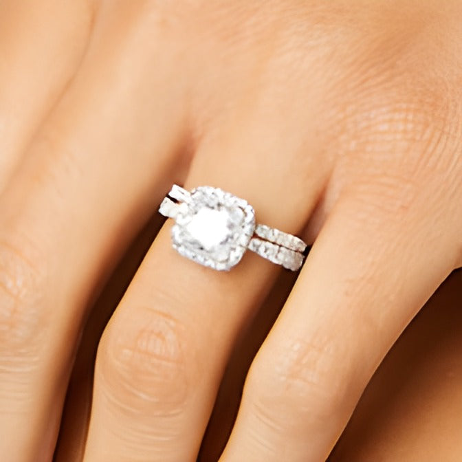 2.88 ct. Gesamtgewicht Braut-Set mit Labordiamanten im Princess-, Rund- und Kissenschliff in 14K Weißgold (I/SI2)