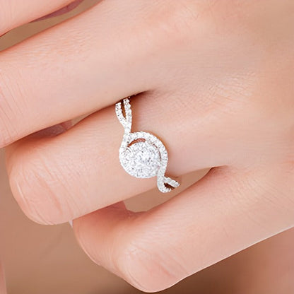 0,5 ct. Gesamtgewicht Diamant Halo Bypass Verlobungsring in 10K Weißgold