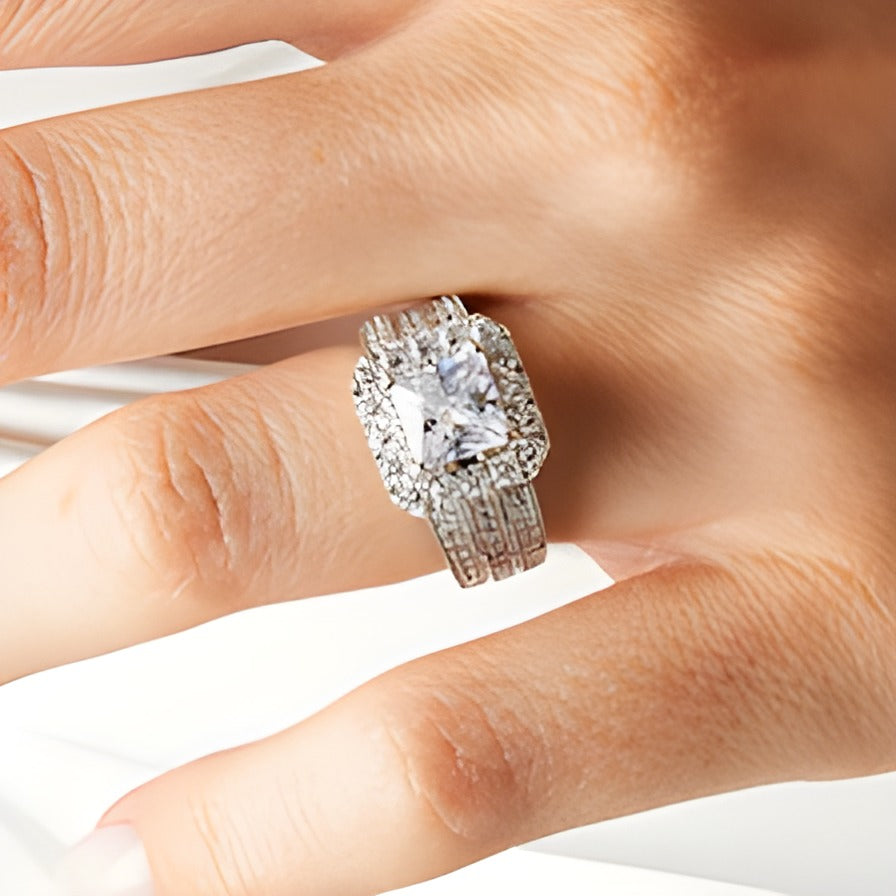 Braut-Set mit Labordiamanten im Princess-, Rund- und Kissenschliff, 3,38 ct. Gesamtgewicht, in 14K Weißgold (F/VS2)