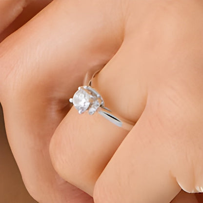 0.5 ct. Gesamtgewicht Diamant Solitär mit seitlichem Besatz Verlobungsring in 14K Weißgold (I/I2)