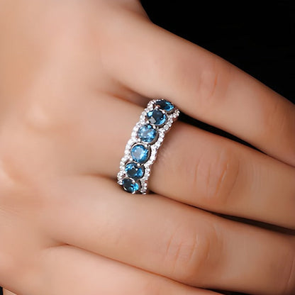 4,0mm London Blue Topas und weißer Zirkon Fashion-Ring mit sieben Steinen aus rhodiniertem Sterlingsilber