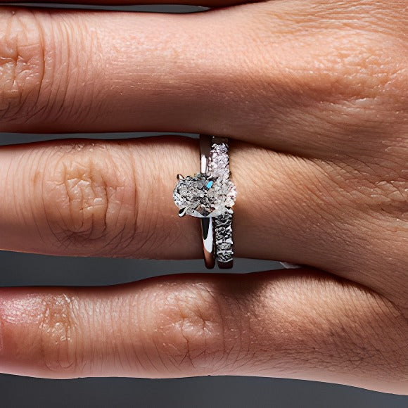 2.0 ct. Gesamtgewicht Braut-Set mit Labordiamanten in Oval- und Rundschliff in 14K Weißgold (F/VS2)