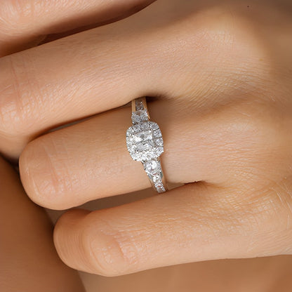 1.25 ct. Gesamtgewicht Dreistein-Verlobungsring mit Diamanten im Princess- und Rundschliff in 14K Weißgold