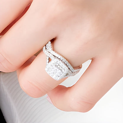 Braut-Set mit Diamanten im Komposit-Kissenschliff, 1.0 ct. Gesamtgewicht, in 10K Weißgold