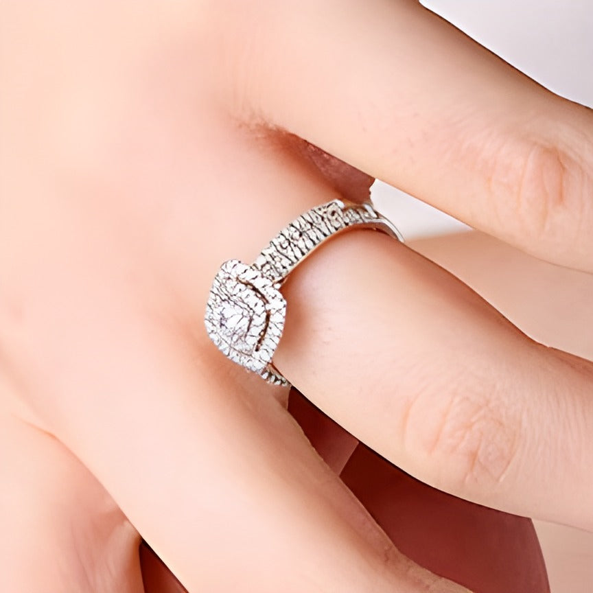 1.0 CT. Gesamtgewicht Diamant Braut-Set mit doppeltem Kissenschliff-Rahmen in 14K Weißgold