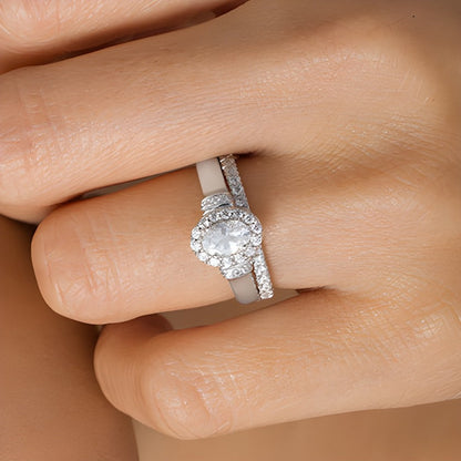 Braut-Set mit ovalem Diamant und Halo, 1.0 ct. Gesamtgewicht, in 14K Weißgold