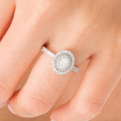 0,63 ct. Gesamtgewicht Halo-Verlobungsring im Vintage-Stil mit ovalem Diamant in 10K Weißgold