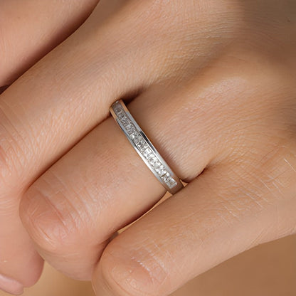 0.63 ct. Gesamtgewicht Ehering mit Diamanten im Princess-Schliff in 10K Weißgold