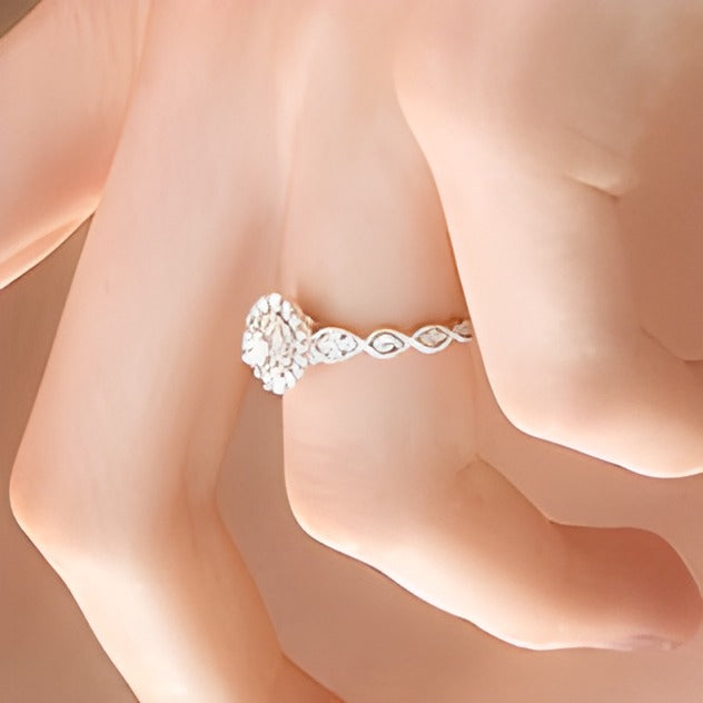 0,38 ct. Gesamtgewicht Diamant Verlobungsring im Art-déco-Vintage-Stil mit doppeltem Halo in 10K Weißgold