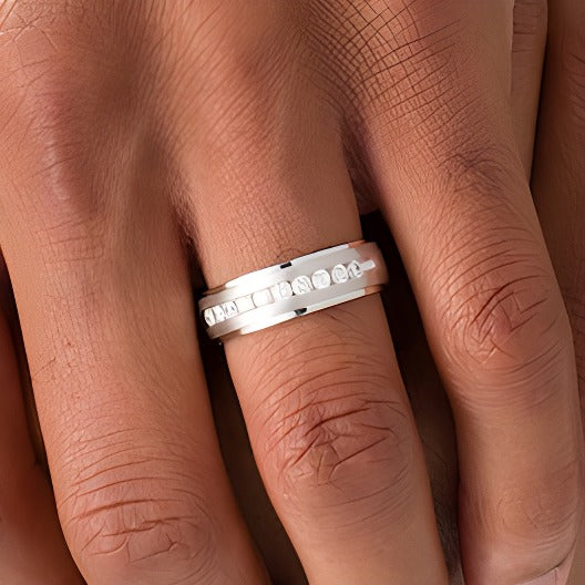 0.5 ct. Gesamtgewicht Diamant Ehering mit Satin-Finish in 10K Weißgold