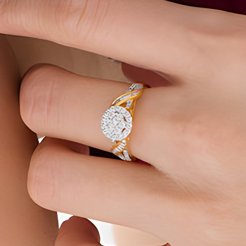 Fashion-Ring mit Diamanten im rund- und Baguette-Schliff 0.5 ct. Gesamtgewicht in 10K Gelbgold