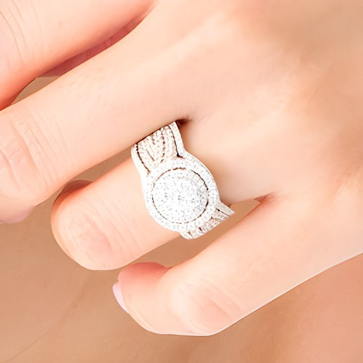 Braut-Set mit weißen Diamanten im Rundschliff, mehrreihig, in 10K Weißgold