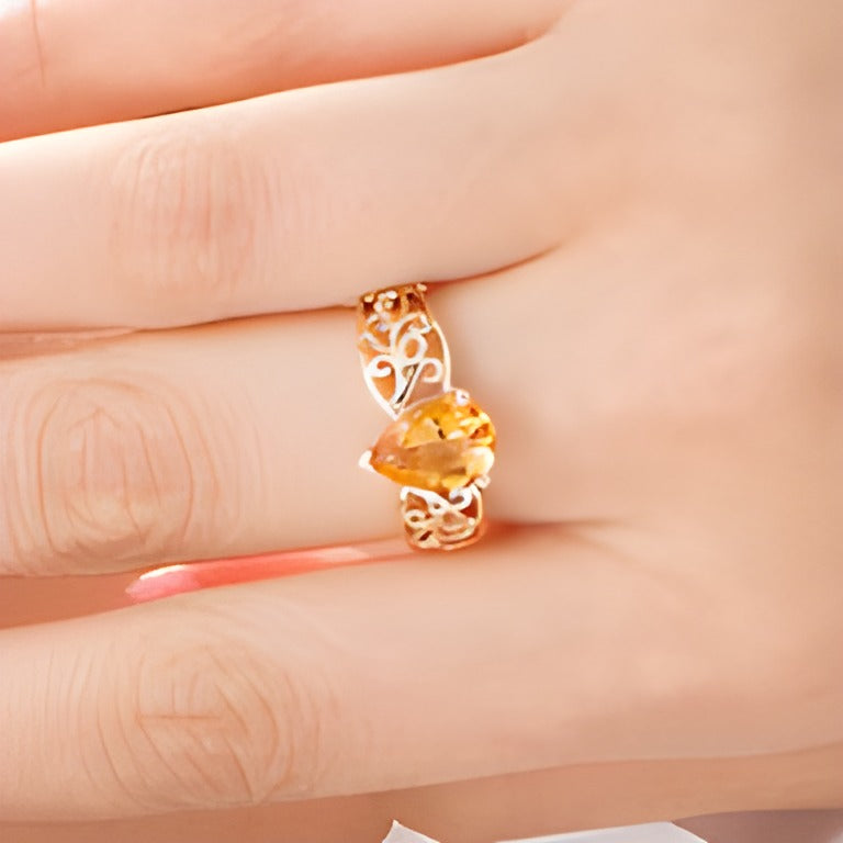 Fashion-Ring mit tropfenförmigem Citrin in 10K Gelbgold