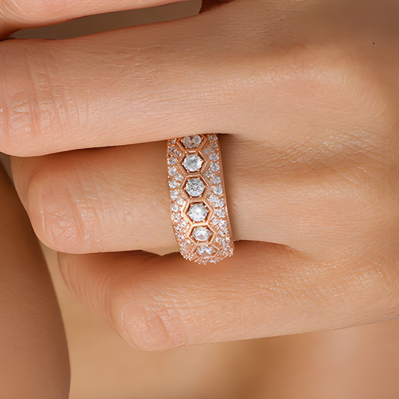 Memoire-Ring mit Diamanten 1.0 ct. Gesamtgewicht, sieben Steine im Sechseck-Rahmen im Vintage-Stil, 10K Roségold