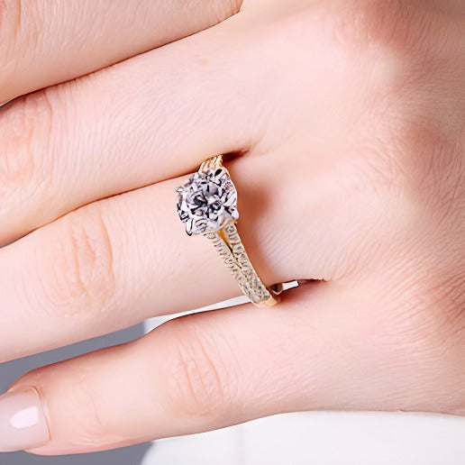 2.25 ct. Gesamtgewicht Labordiamant Verlobungsring Solitär mit seitlichem Besatz in 14K Gelbgold (F/VS2)