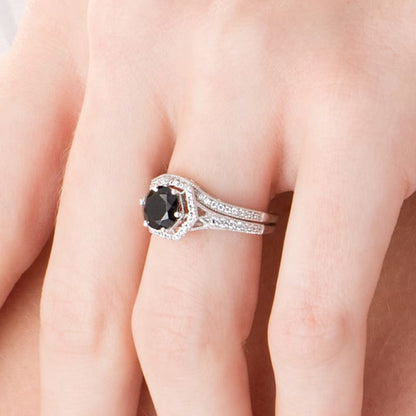 7,0 mm Braut-Set mit Labor-Saphir in Schwarz und Diamanten mit 0,38 ct. Gesamtgewicht, Vintage-Stil mit sechseckiger Fassung, in 10K Weißgold