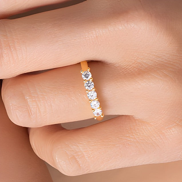 0.5 ct. Gesamtgewicht Diamant Fünfstein Memoire-Ring in 10K Gelbgold
