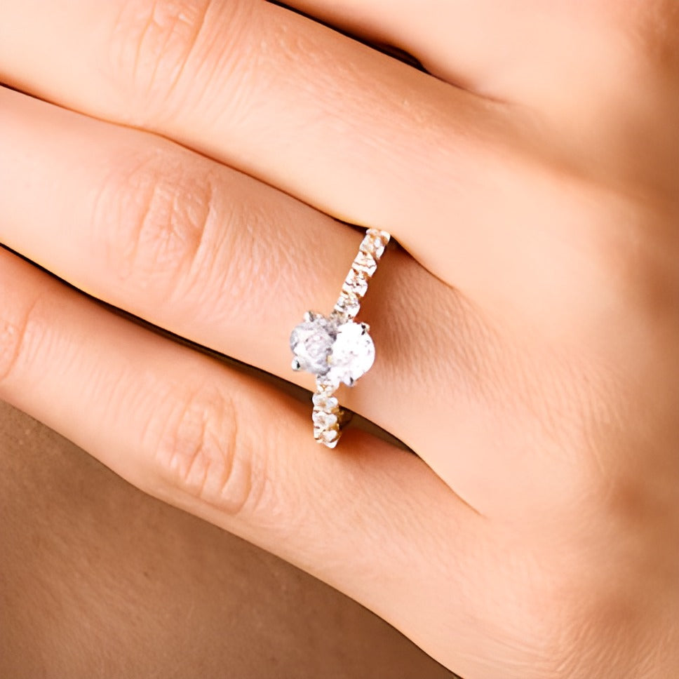 1.5 CT. Gesamtgewicht Verlobungsring mit ovalem Labordiamant in 14K Gelbgold (I/SI2)