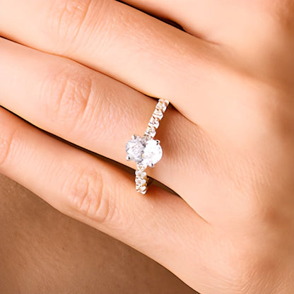 1.5 CT. Gesamtgewicht Verlobungsring mit ovalem Labordiamant in 14K Gelbgold (I/SI2)