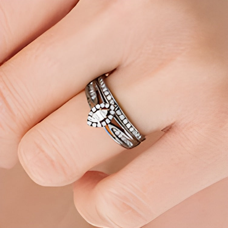 0.5 ct. Gesamtgewicht Marquise-Diamant Brautset mit Rahmen und geteilter Schiene in 10K Weißgold mit schwarzem Rhodium