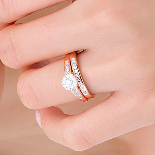 Braut-Set mit weißen Diamanten im Rundschliff 0,5 ct. Gesamtgewicht in 10K Roségold