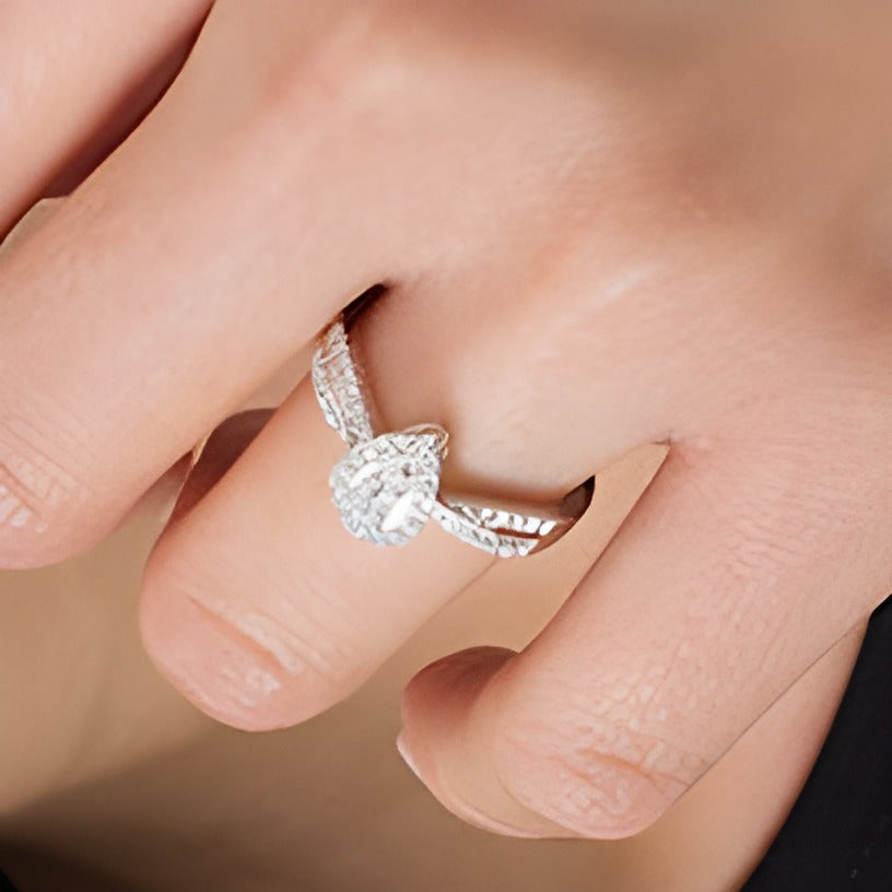 0.33 ct. Gesamtgewicht Diamant Halo-Verlobungsring im Vintage-Stil in 14K Weißgold