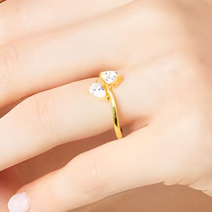 1.0 CT. Gesamtgewicht Verlobungsring mit tropfenförmigen Diamanten im Toi-et-Moi-Design aus 14K Gelbgold